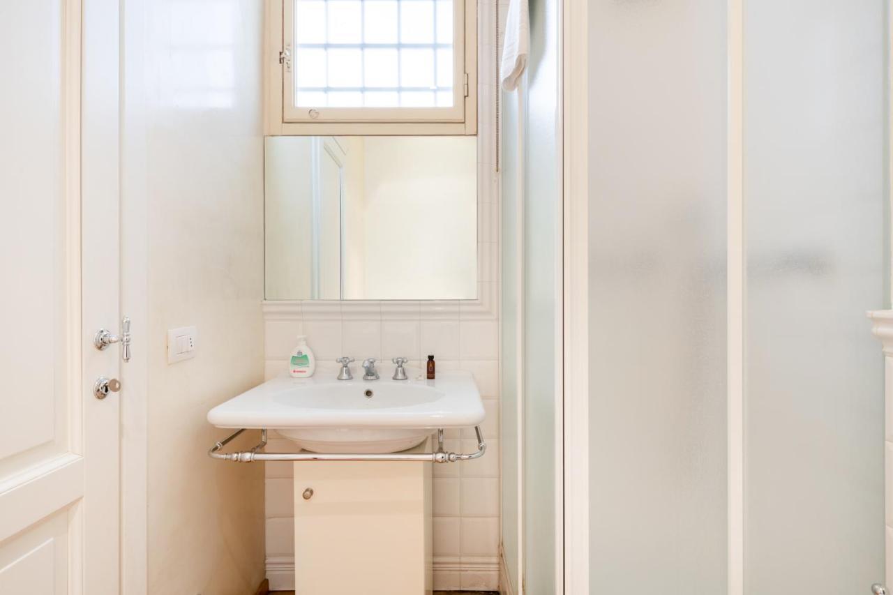 Lovely Studio In The Heart Of The Historic Center Firenze Bagian luar foto